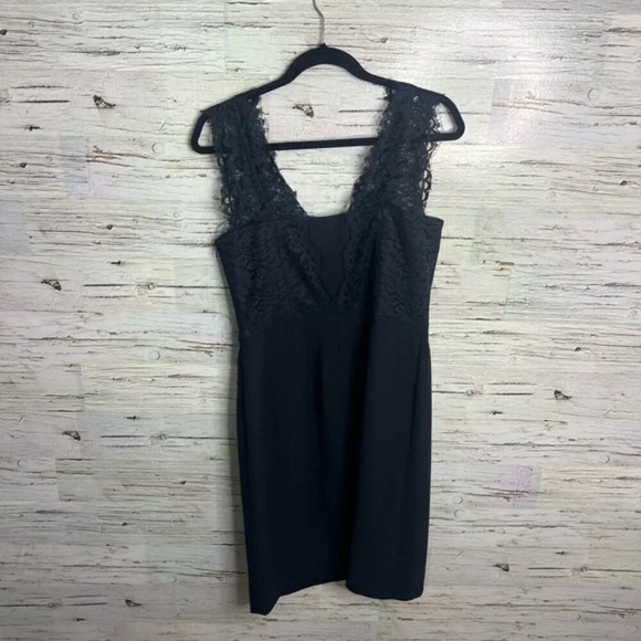 Tahari Arthur S. Levine Dress, 8 blue sheath lace - Picture 7 of 7